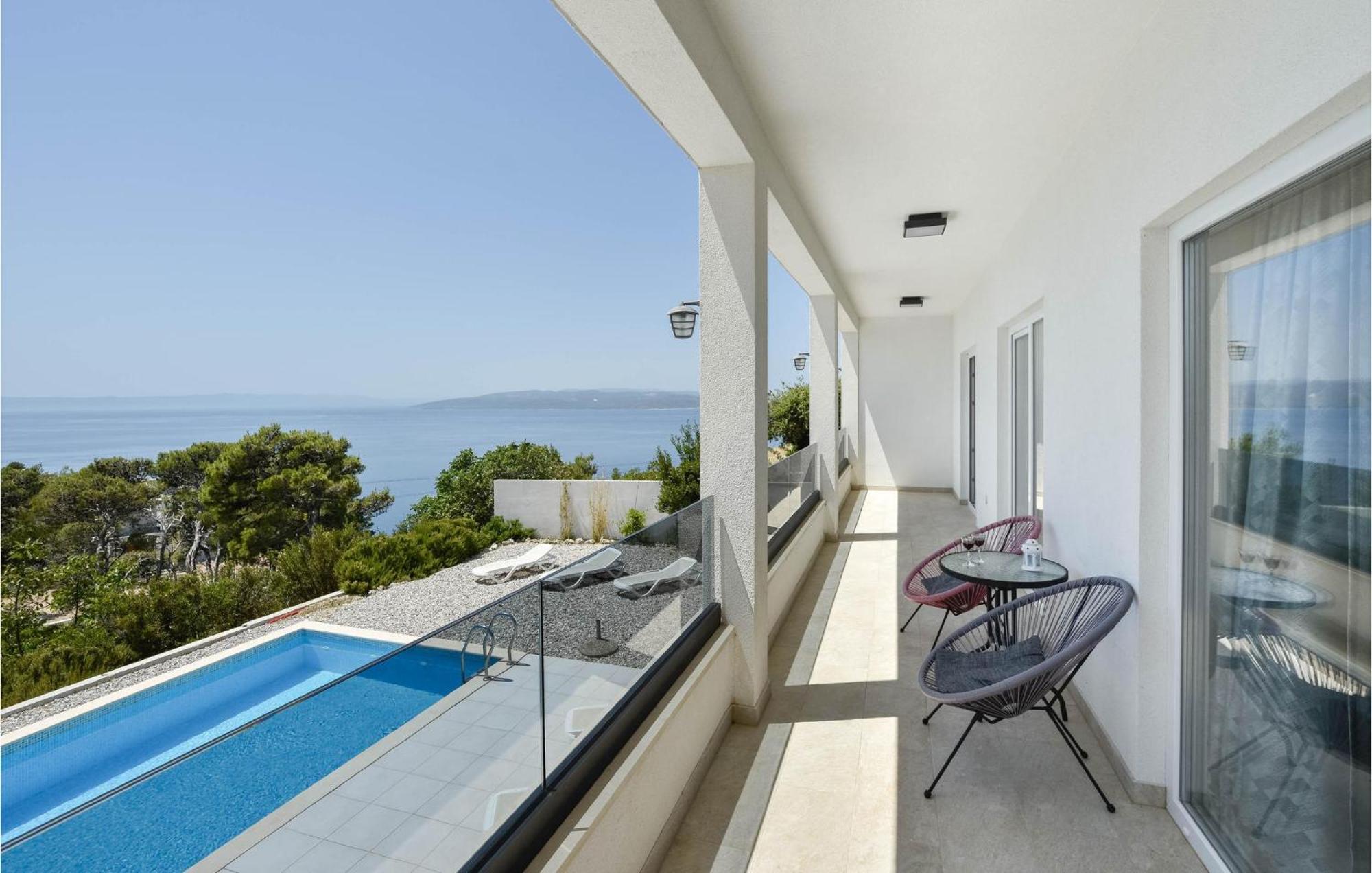 Amazing In With Wifi Makarska